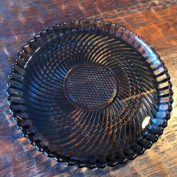 Vintage Libbey Glass Smoke Grey Spiral Plate - Picture 3 of 9